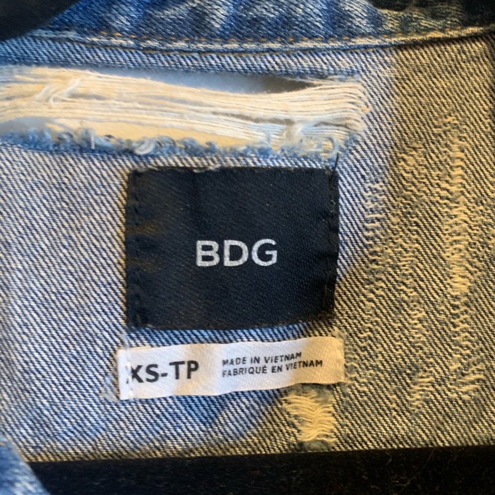 BDG Ripped Denim Jacket - Picture 4 of 5
